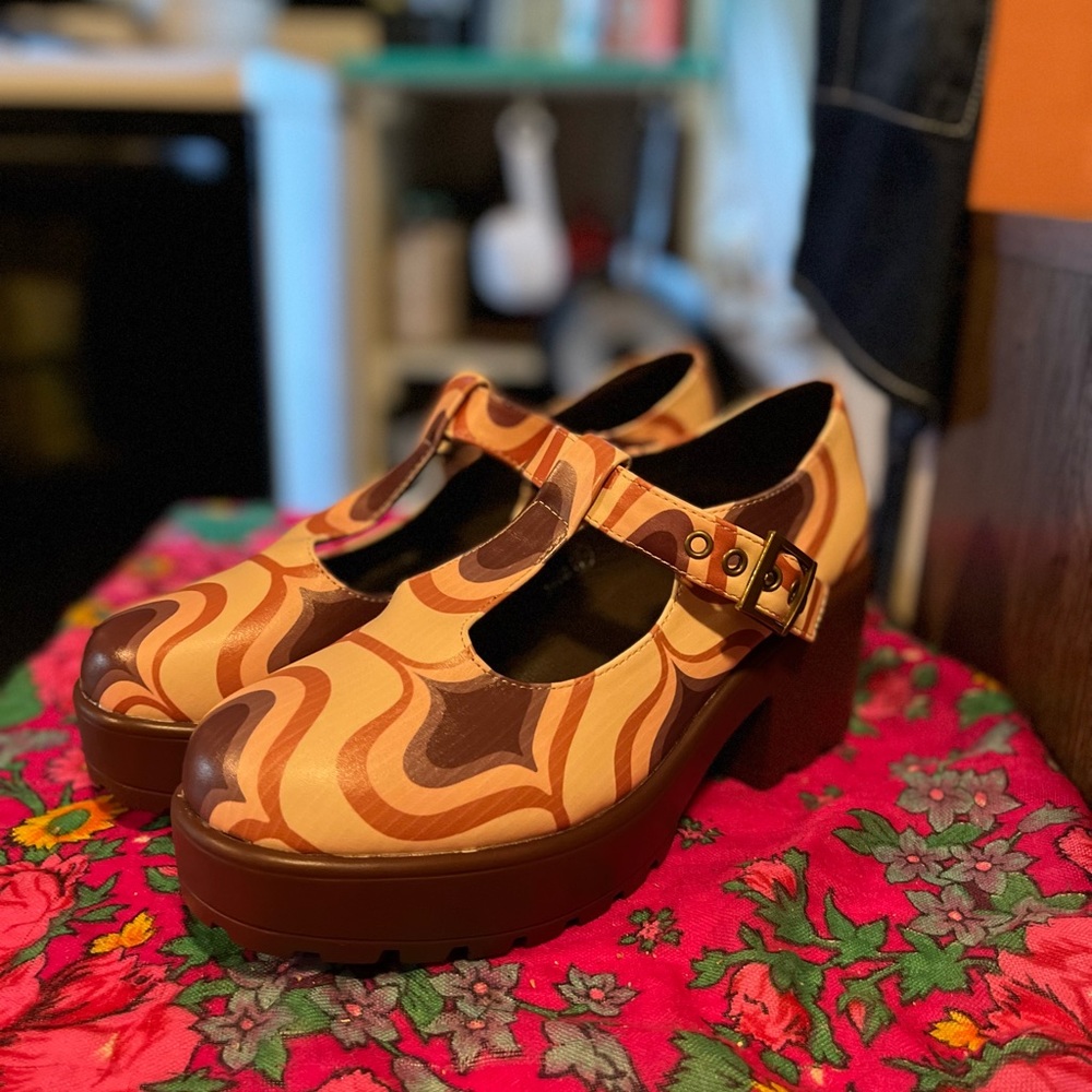 Koi footwear cute chunky 70s platform WOMENS SIZE UK 8/ US 10